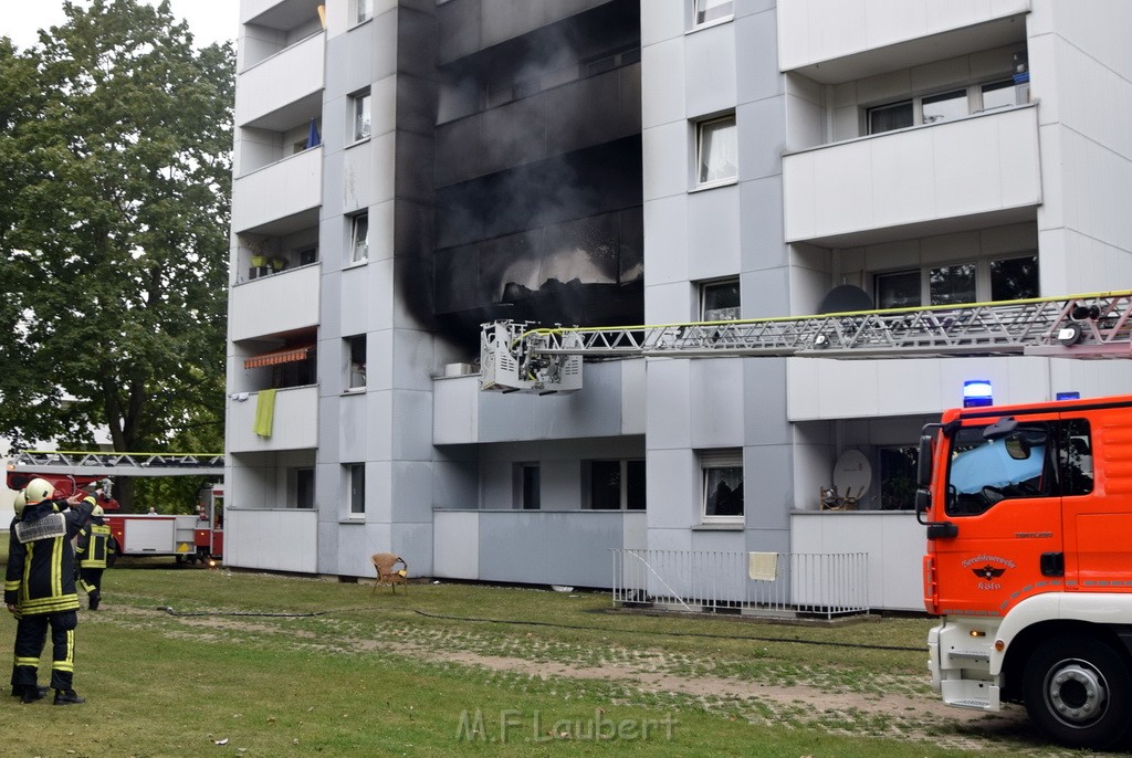Wieder mal Feuer 3 Koeln Porz Am Urbacher Wall P022.JPG - Miklos Laubert